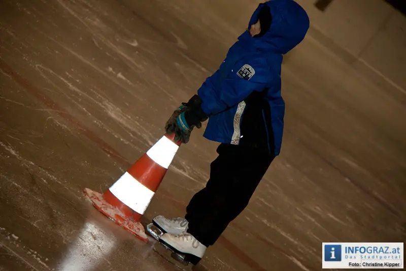 Weihnachtsmann beim Eissportclub ESC Graz - 007