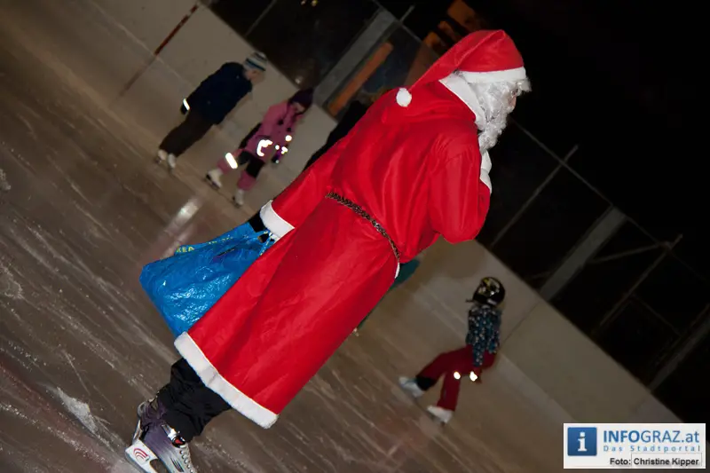 Weihnachtsmann beim Eissportclub ESC Graz - 009