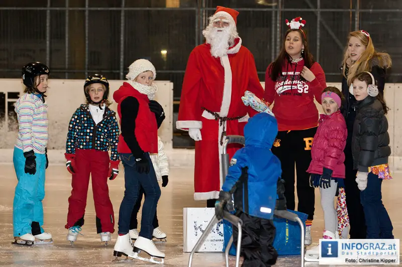 Weihnachtsmann beim Eissportclub ESC Graz - 014