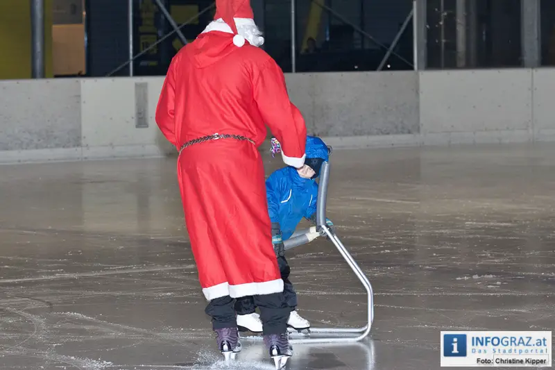 Weihnachtsmann beim Eissportclub ESC Graz - 016