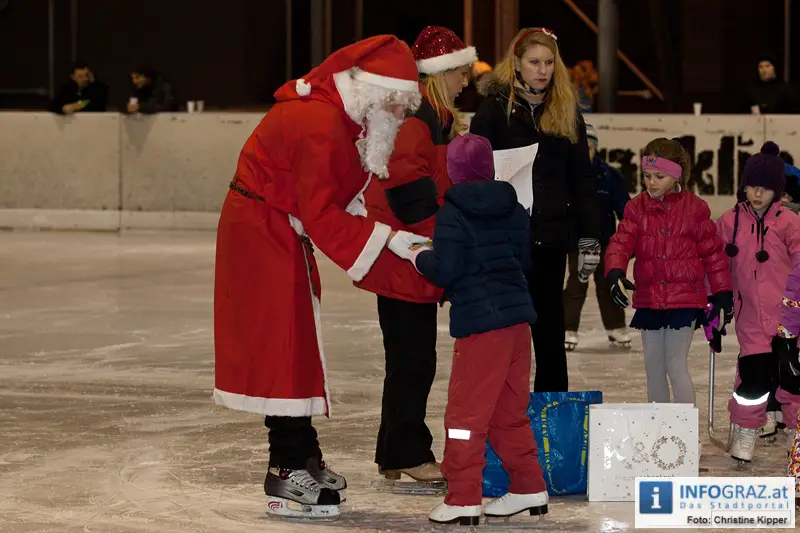 Weihnachtsmann beim Eissportclub ESC Graz - 020