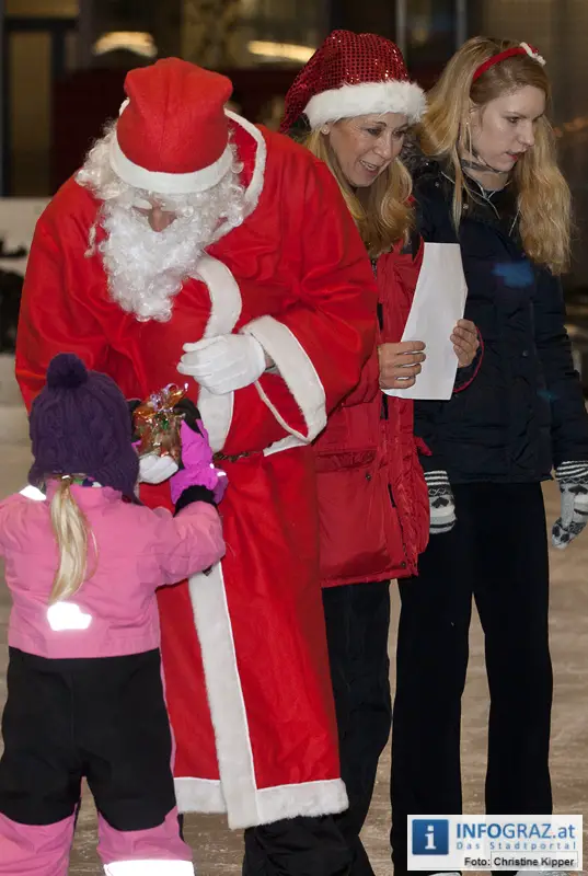 Weihnachtsmann beim Eissportclub ESC Graz - 025