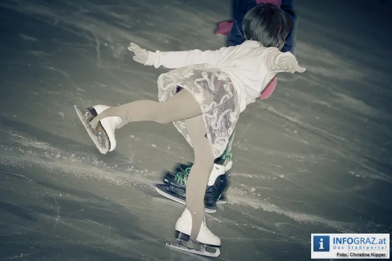 Weihnachtsmann beim Eissportclub ESC Graz - 031
