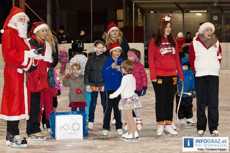 Weihnachtsmann beim Eissportclub ESC Graz - 032