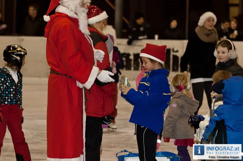 Weihnachtsmann beim Eissportclub ESC Graz - 038