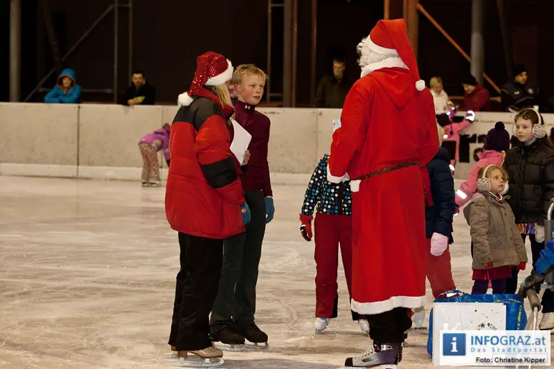 Weihnachtsmann beim Eissportclub ESC Graz - 040