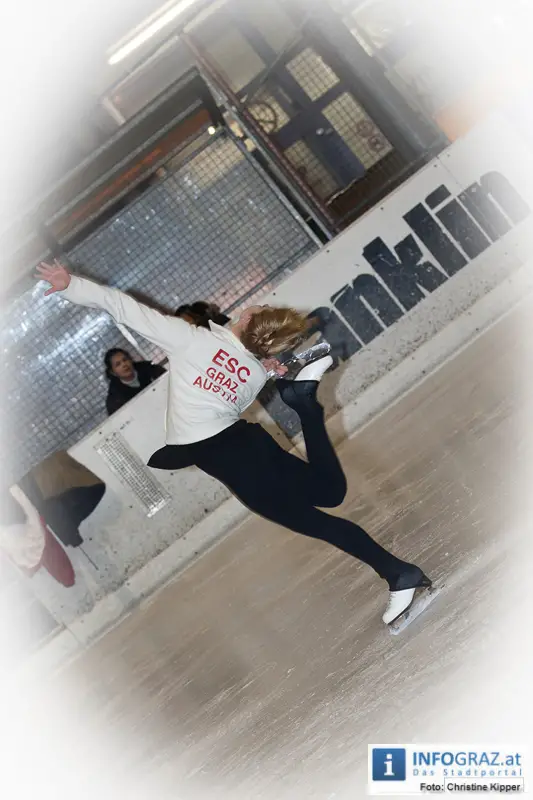 Weihnachtsmann beim Eissportclub ESC Graz - 042