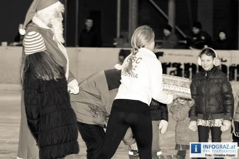Weihnachtsmann beim Eissportclub ESC Graz - 043