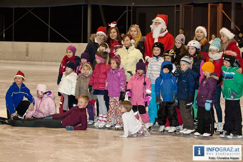 Weihnachtsmann beim Eissportclub ESC Graz - 052