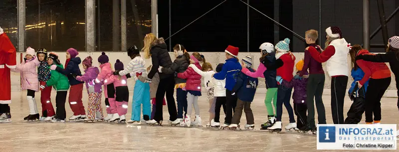 Weihnachtsmann beim Eissportclub ESC Graz - 055