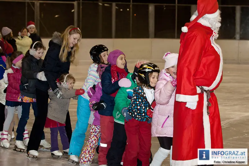 Weihnachtsmann beim Eissportclub ESC Graz - 057