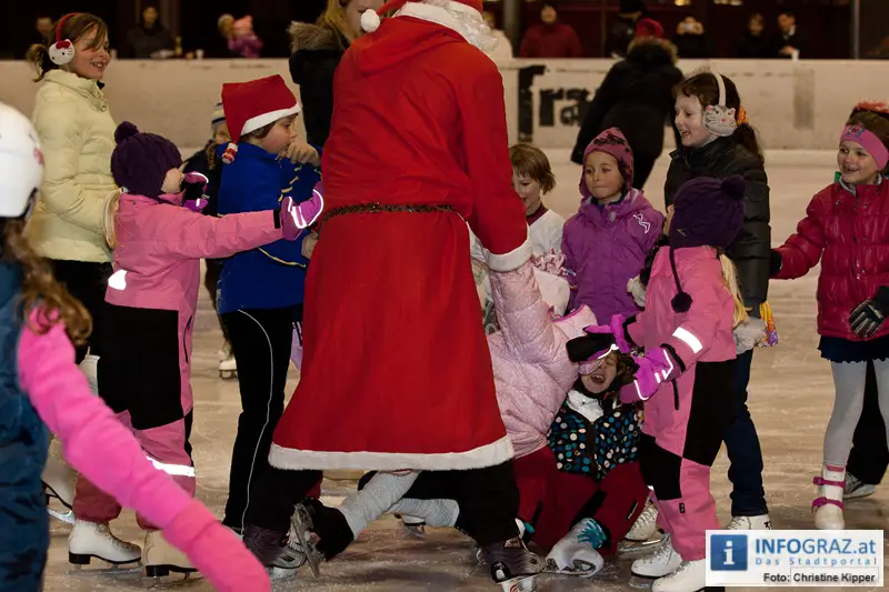 Weihnachtsmann beim Eissportclub ESC Graz - 059