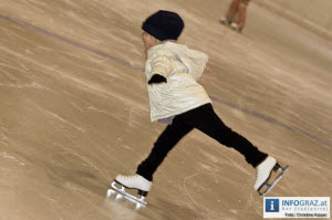  Liebenauer Eishalle Graz,22.12.2012,Weihnachtsmann,Weihnachten,Weihnachtskinderkursstunde,Eissportclub ESC,Eiskunstlaufverein,Kinder,Eltern
