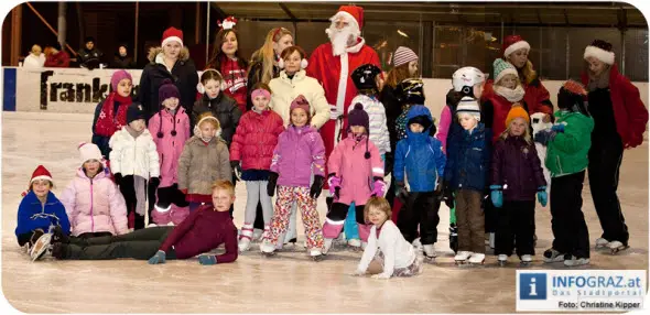 Liebenauer Eishalle Graz - 22.12.2012 Liebenauer Eishalle Graz,22.12.2012,Weihnachtsmann,Weihnachten,Weihnachtskinderkursstunde,Eissportclub ESC,Eiskunstlaufverein,Kinder,Eltern,Kinderpunsch