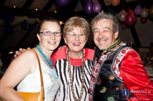 elfi ortner,90. geburtstag,18. Juni 2013,gesungen,toni maier,trompetensolo,spitzbua markus aus passau,zieharmonika,promiszene der 70iger jahre,lustiger abend,lebenslustiges geburtstagskind