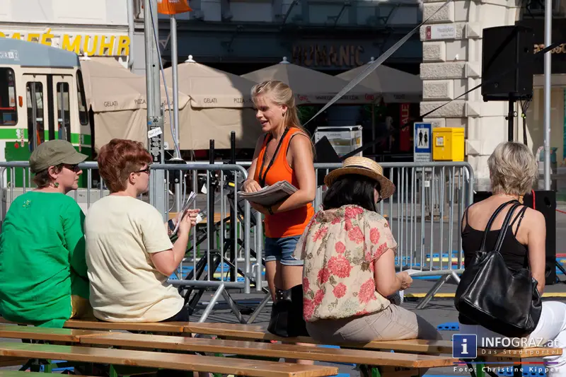 atempo circ la strada graz 28 Juli 2013 grosser zirkus spanisch spektakulaere akrobatik grazer hauptplatz 12