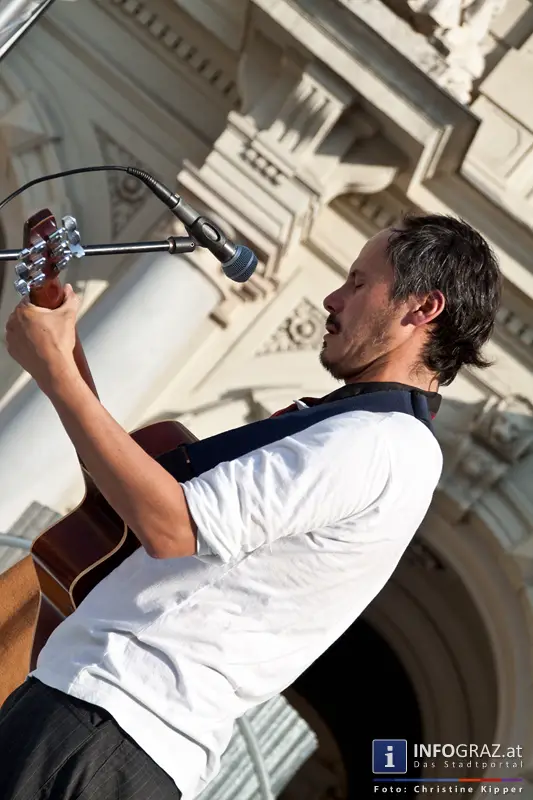 atempo circ la strada graz 28 Juli 2013 grosser zirkus spanisch spektakulaere akrobatik grazer hauptplatz 36