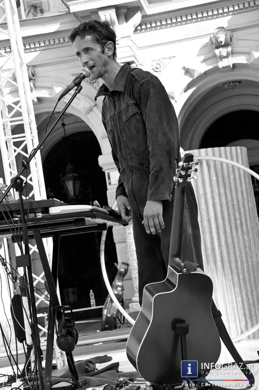 atempo circ la strada graz 28 Juli 2013 grosser zirkus spanisch spektakulaere akrobatik grazer hauptplatz 80