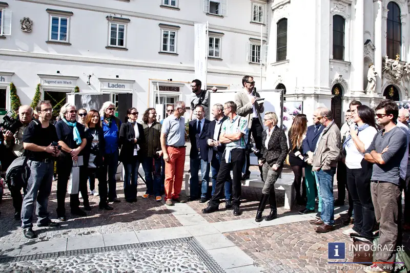Ausstellung Menschenbilder 2013 am Grazer Mariahilferplatz - 039