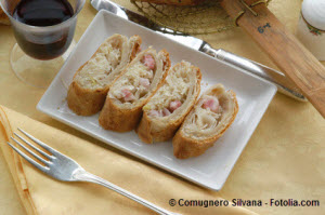 speckstrudel strudel strudelrezepte speck rezepte kochrezepte was koche ich heute rezept des tages kartoffelstrudel erdaepfel 15267975f