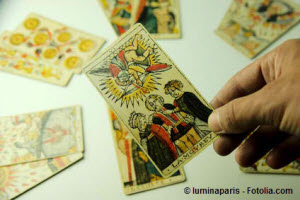 Kartenlegen - auch Kartomantie oder Chartomantik (Kartenlegekunst)