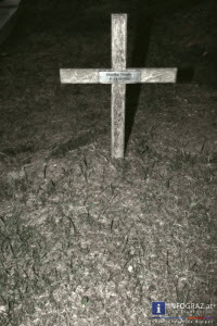 bilder,graz,friedhof von st. leonhard,allerheiligen,lampen und leuchten,spüren,vergessen,allerseelen,gebet,erinnerungen,jenseits,grabschmuck,was passiert nach dem tod