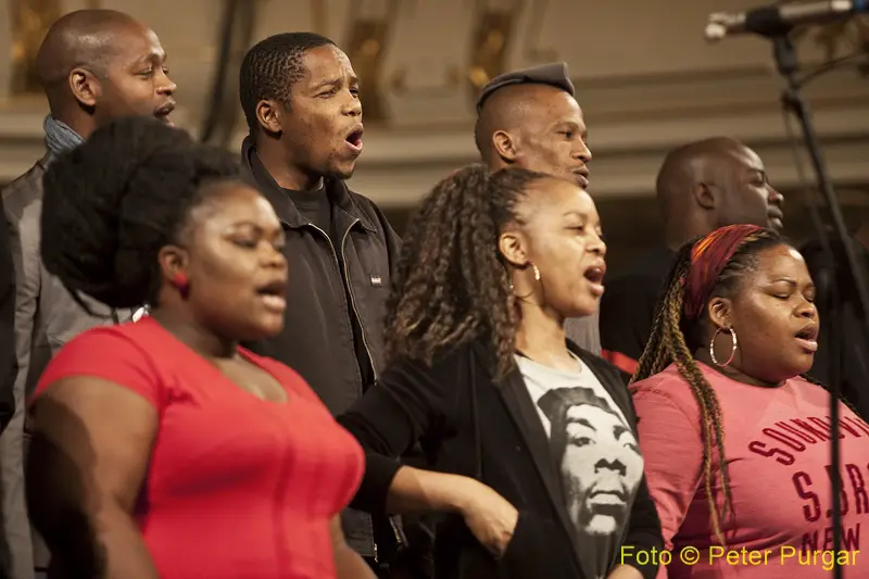 1 Soundcheck - Soweto Gospel Choir - African Spirit - - 012