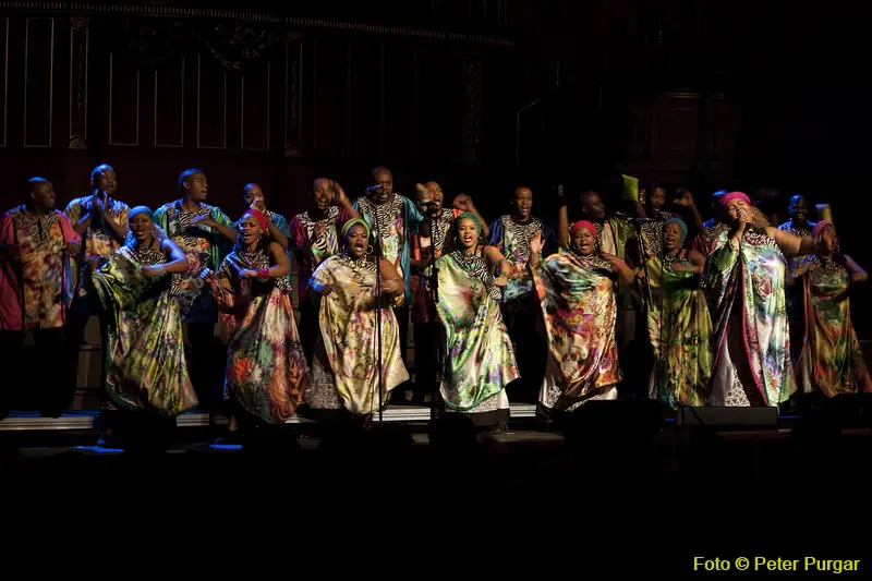 3 Soweto Gospel Choir - African Spirit - Gospel at its Best! 28.11.2013 - 054
