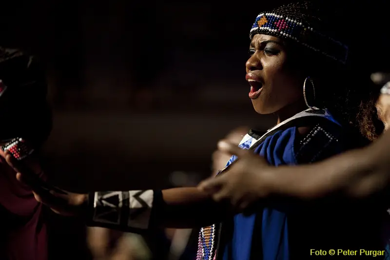 Soweto Gospel Choir - African Spirit - Gospel at its Best! 28.11.2013 - 110