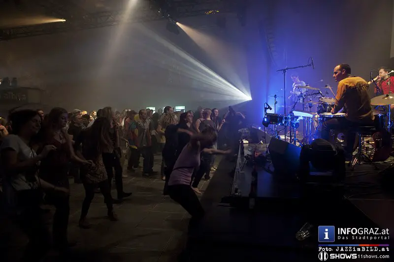 DIDGE & BASS 5-JAHRESFEIER - 10 JAHRE RHYTHMEN Dom im Berg Graz, 06.12.2013 - 005