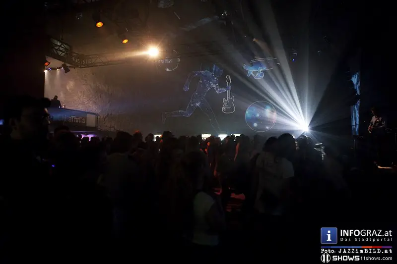 DIDGE & BASS 5-JAHRESFEIER - 10 JAHRE RHYTHMEN Dom im Berg Graz, 06.12.2013 - 010