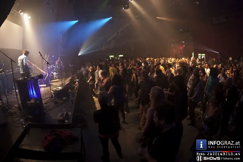 DIDGE & BASS 5-JAHRESFEIER - 10 JAHRE RHYTHMEN Dom im Berg Graz, 06.12.2013 - 042