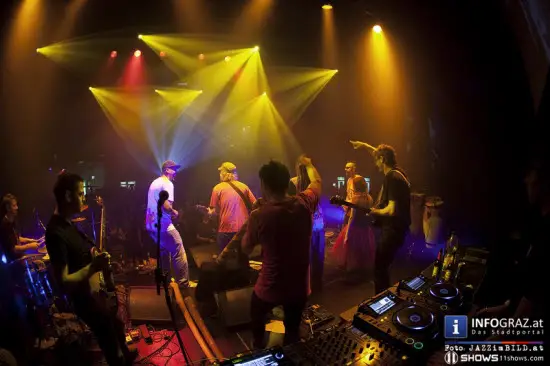 DIDGE & BASS 5-JAHRESFEIER - 10 JAHRE RHYTHMEN Dom im Berg Graz, 06.12.2013 didge & bass 5-jahresfeier,10 jahre rhythmen,dom im berg,06.12.2013,uptown monotones,manfred „speedy“ temmel,conrado molina,andreas „sassi“ krampl