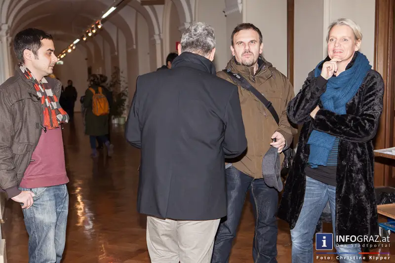 KOLLEKTIV GRAUKARTE ‚saisonkarte‘ - Vernissage am 11. Dezember 2013 in der Rathausgalerie - 014