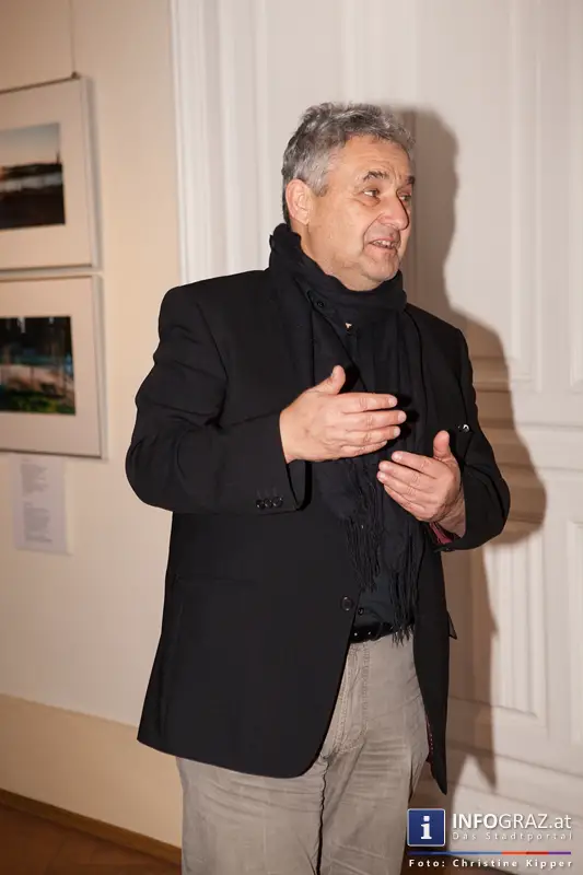 KOLLEKTIV GRAUKARTE ‚saisonkarte‘ - Vernissage am 11. Dezember 2013 in der Rathausgalerie - 033