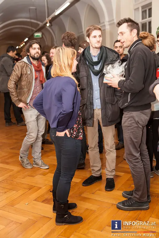 KOLLEKTIV GRAUKARTE ‚saisonkarte‘ - Vernissage am 11. Dezember 2013 in der Rathausgalerie - 039