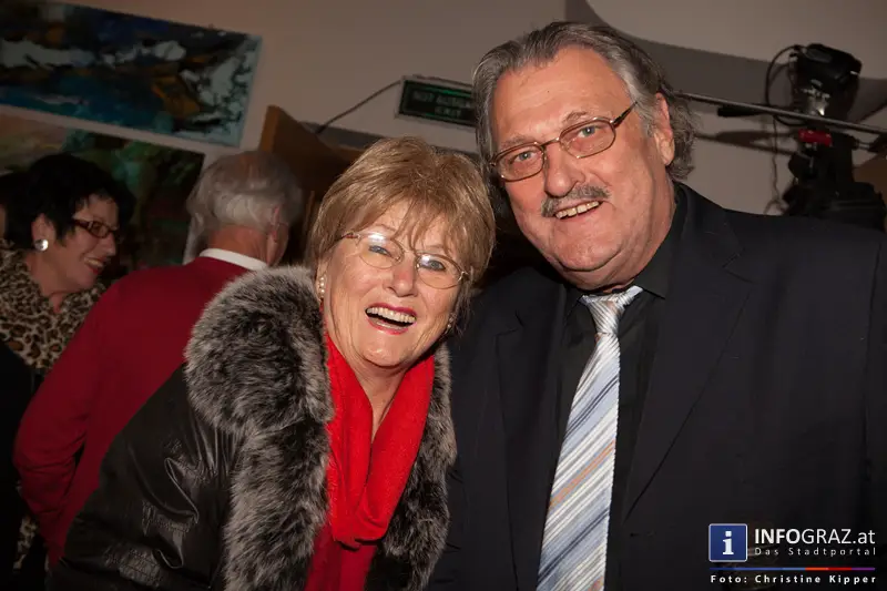 ‚Miteinand in unserem Land‘ Benefiz – internationaler Künstlerabend im DIM SUM am 18. Dezember 2013 - 036