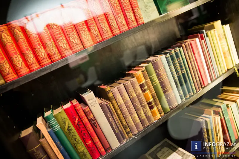 In den Räumen der Steirischen Landesbibliothek - 003