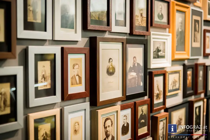 In den Räumen der Steirischen Landesbibliothek - 008