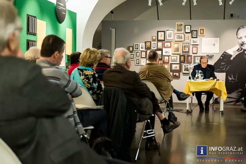 In den Räumen der Steirischen Landesbibliothek - 017