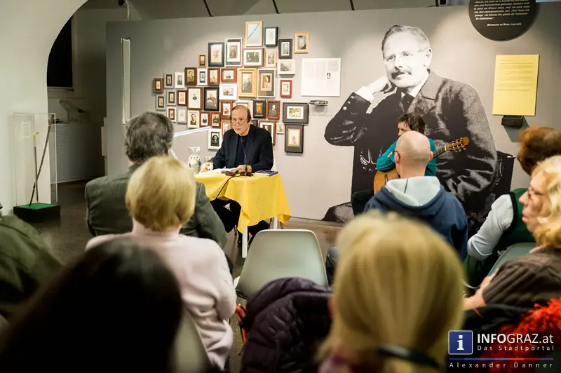 In den Räumen der Steirischen Landesbibliothek - 021
