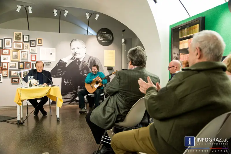 In den Räumen der Steirischen Landesbibliothek - 027