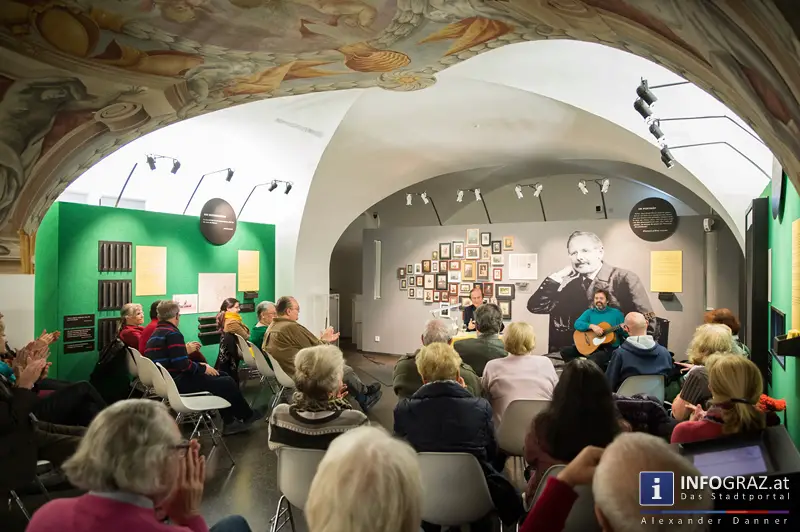 In den Räumen der Steirischen Landesbibliothek - 030