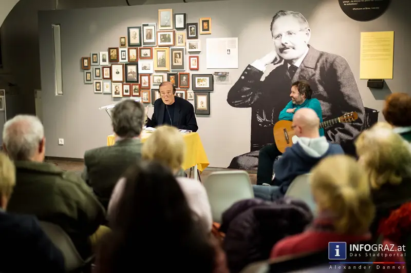 In den Räumen der Steirischen Landesbibliothek - 040