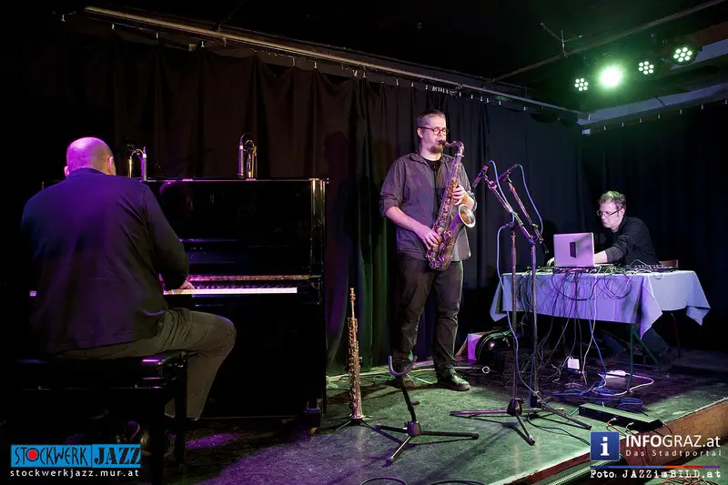 TRIO ZAVOCC (A) im STOCKWERK GRAZ am Freitag, 7. Februar 2014 - 003