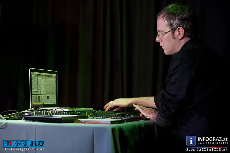 TRIO ZAVOCC (A) im STOCKWERK GRAZ am Freitag, 7. Februar 2014 - 012