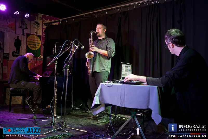 TRIO ZAVOCC (A) im STOCKWERK GRAZ am Freitag, 7. Februar 2014 - 040
