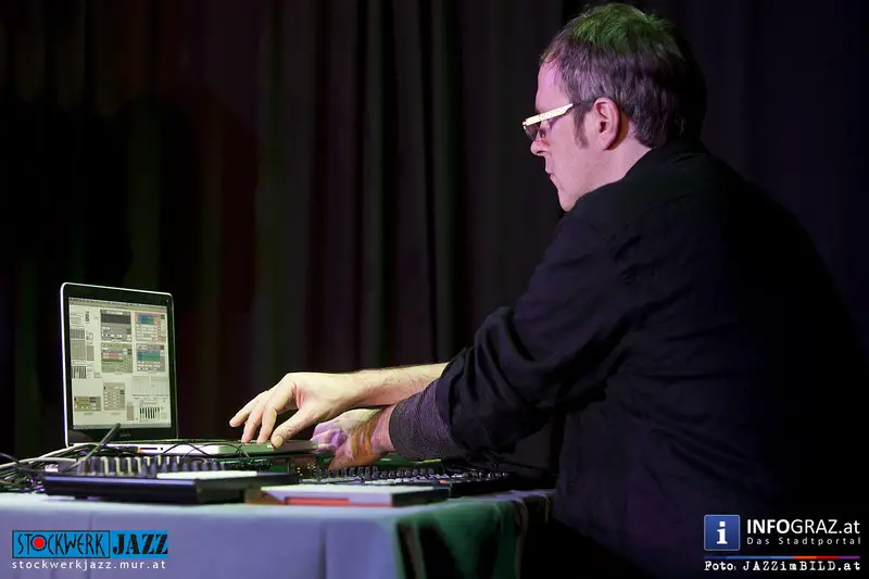 TRIO ZAVOCC (A) im STOCKWERK GRAZ am Freitag, 7. Februar 2014 - 045