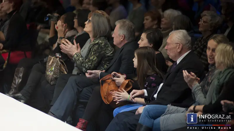 crossing fashion 8 2 2014 mumuth graz mode sri lanka designer fashionshow film praesentation dokumentation 30