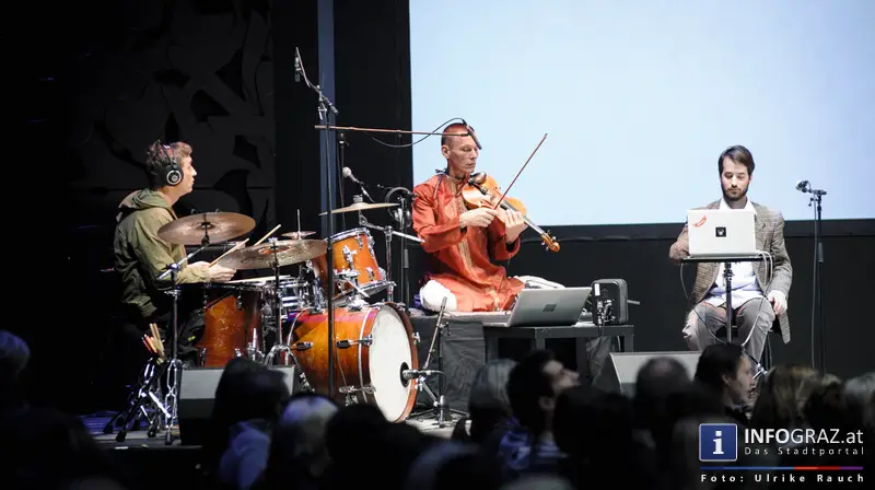 crossing fashion 8 2 2014 mumuth graz mode sri lanka designer fashionshow film praesentation dokumentation 51